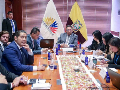 Comisión legislativa iniciará trámite de juicio político en Ecuador