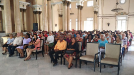 Condecoran a bibliotecarios destacados en Santiago de Cuba