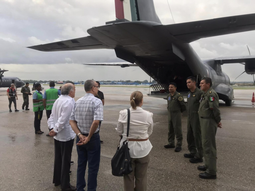Llegan a Cuba dos aviones con material eléctrico procedente de México