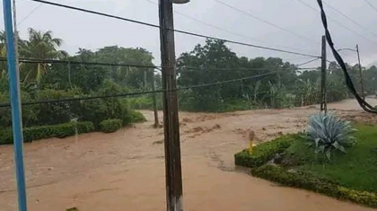 Intensas lluvias ocasionan inundaciones en Santiago de Cuba