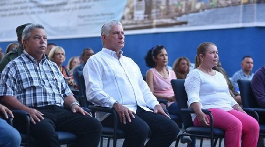 Asiste presidente cubano a actividad por el aniversario 35 de los Joven Club de Computación