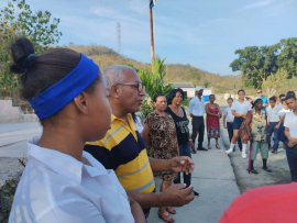 Intercambian autoridades de la provincia con la comunidad del distrito 3 Antonio Maceo