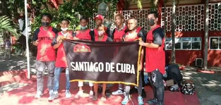 Santiagueros logran subtítulo en Baseball Five juvenil