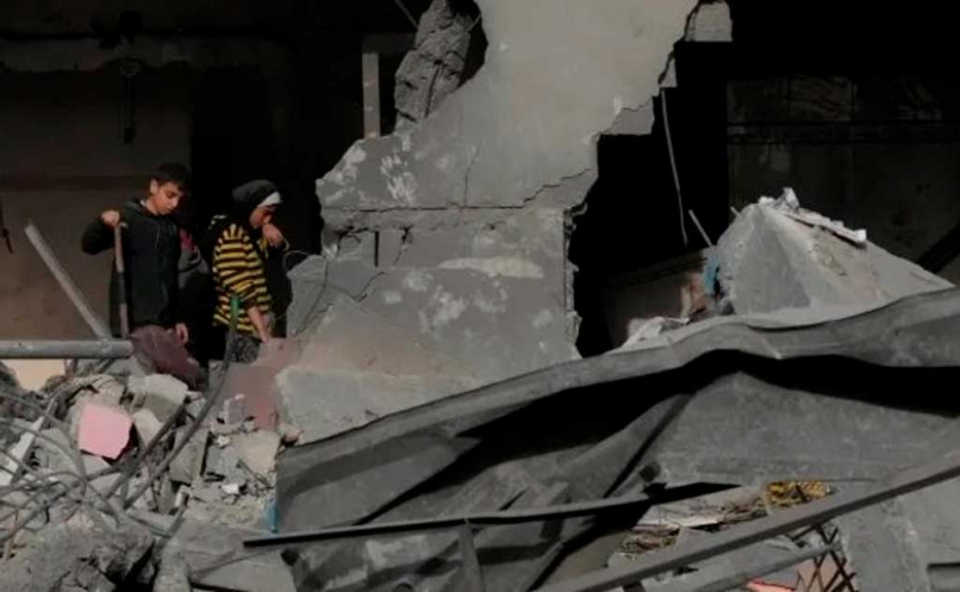 Al menos 11 muertos en ataque israelí contra dos localidades en Gaza