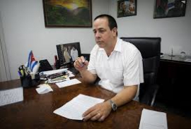 Insta Ministro de Salud a enfrentar ilegalidades en el sector en Santiago de Cuba