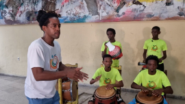 Mientras exista un niño tras un tambor, la conga  no morirá