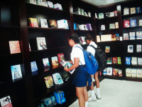 TERESA MELO SIGUE ENTRE LOS LIBROS