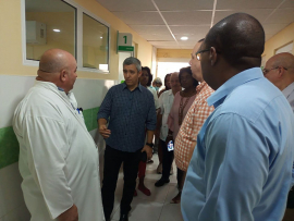 Recorrieron autoridades gubernamentales hospital santiaguero (+Fotos)