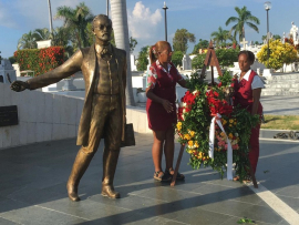 Rinden homenaje a Perucho Figueredo en Santiago de Cuba