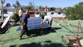 Instalan paneles solares en el Observatorio Sismológico