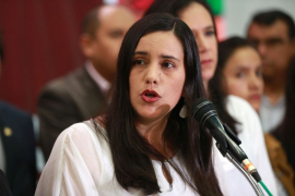 Dirigente progresista afirma presidenta de Perú ha quedado aislada