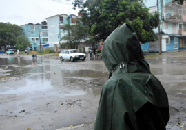 La tormenta tropical Rafael puede convertirse en huracán hoy