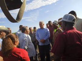 Recorre Diaz-Canel centros productivos de Santiago de Cuba