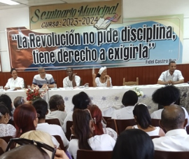 En San Luis seminario de preparación del curso escolar 2023–2024