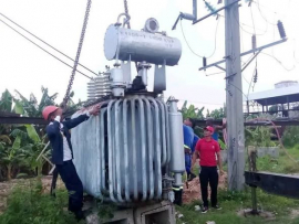 Instalan transformador en una comunidad afectada por robo de aceite dieléctrico