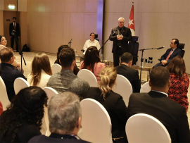 Cuba estrecha nexos con sus nacionales en EAU