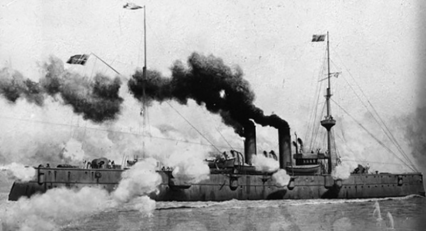 1898: bombardeo de flota estadounidense a Santiago de Cuba