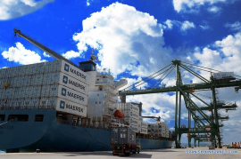 Crecen operaciones en importante terminal portuaria de Cuba