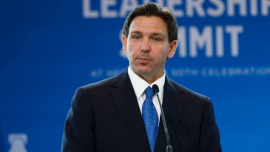 Demandarán a gobernador de Florida, EEUU, por ley contra migrantes
