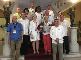 Confieren Escudo de Santiago de Cuba a maestros roneros