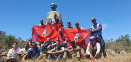 Jóvenes del Minint por los senderos del Turquino