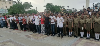Perenne homenaje a Camilo Cienfuegos en Santiago de Cuba