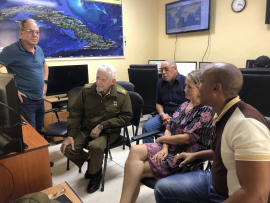 Visita Ramiro Valdés Estación Central del Servicio Sismológico