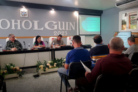 Exhorta Alejandro Gil en Holguín a aprovechar capacidades locales