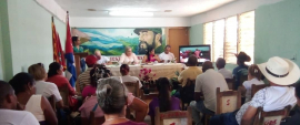 San Luis analiza labor campesina