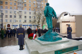Presidentes de Cuba y Rusia rinden tributo a Fidel Castro
