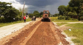 Reparan en San Luis vial hacia el poblado de Chile