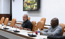 Primer ministro evaluó proceso de recuperación de viviendas en Cuba